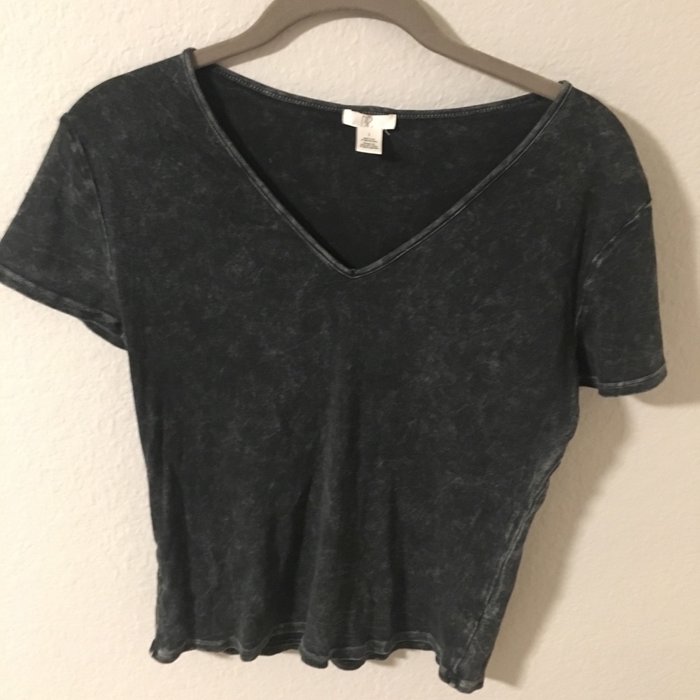 v neck charcoal grey shirt